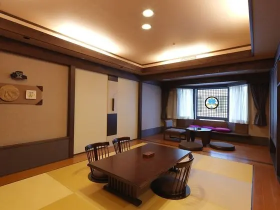 Traditional Oda, Sigara İçilmez (RERA (Ainu Culture) Japanese Style )