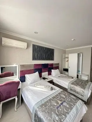 Standart Twin Room,Şehir Manzaralı,Duşa Kabinli