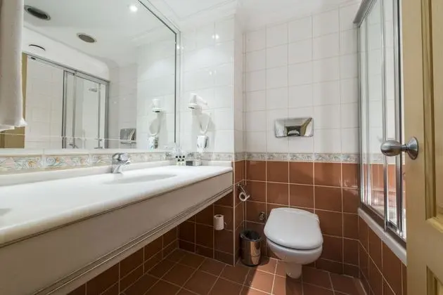 bathroom types