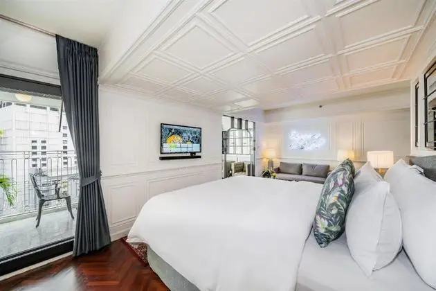 Akara King Suite