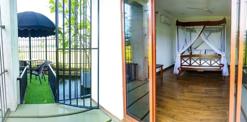 Luxury Tek Büyük Yataklı Oda