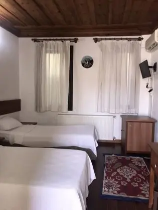 Standard Tek Büyük veya İki Ayrı Yataklı Oda