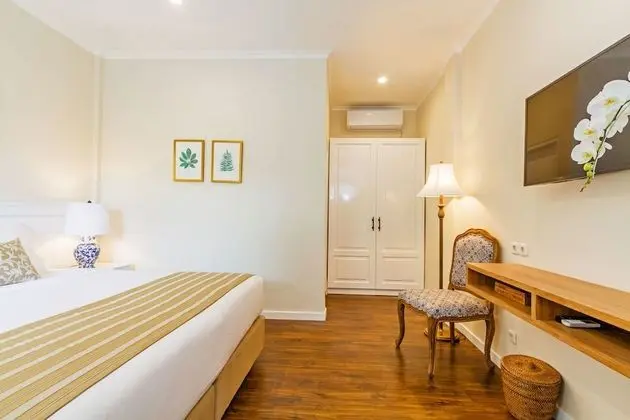 Deluxe Oda, Balkon, Havuz Manzaralı