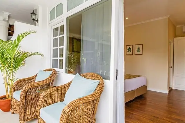 Deluxe Oda, Teras, Havuz Manzaralı
