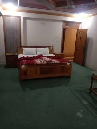 Standard Tek Büyük Yataklı Oda