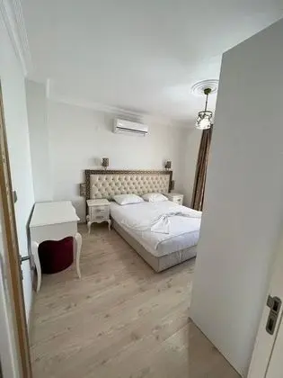 Grand Deluxe Oda, Havuz Manzaralı