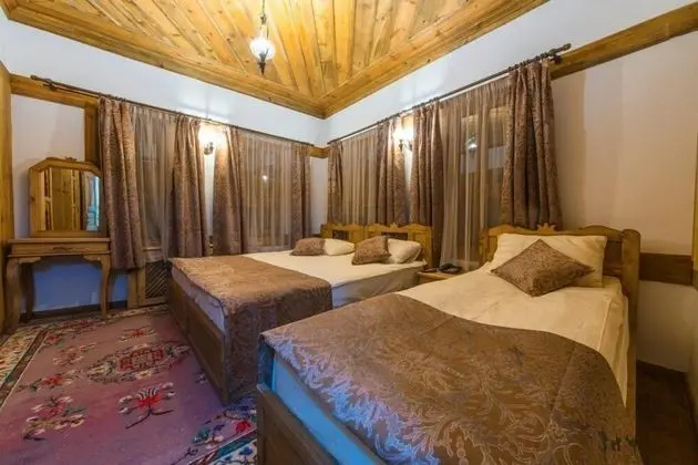 Deluxe Üç Kişilik Oda