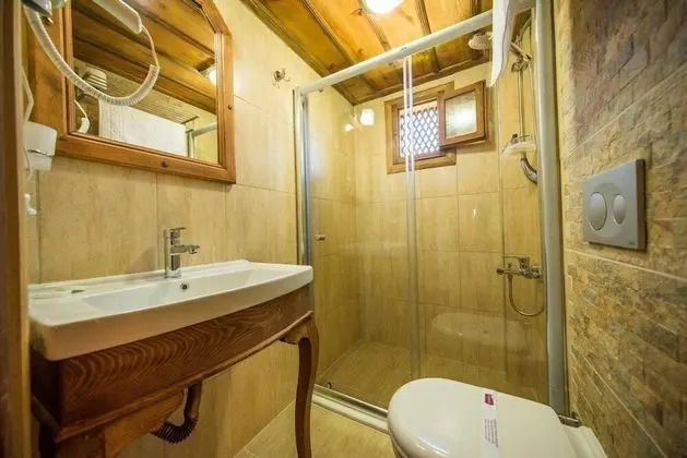 Deluxe Üç Kişilik Oda