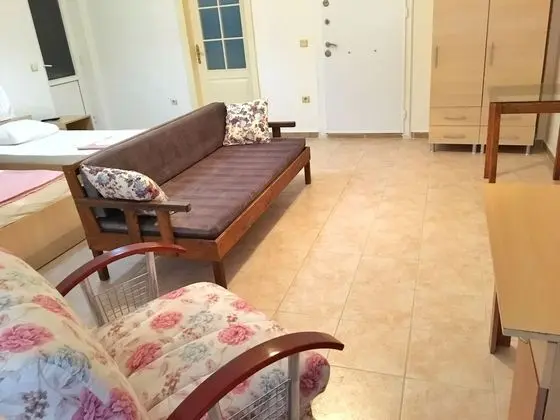 Apart Daire, Küçük Mutfak