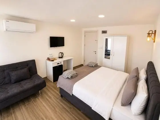 Standart Oda, Bahçe Manzaralı, 2. Kat