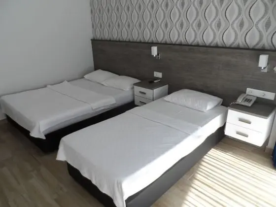 Standard Tek Büyük Yataklı Oda