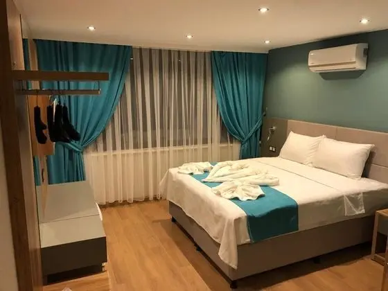 Çift Kişilik,Şehir Manzaralı