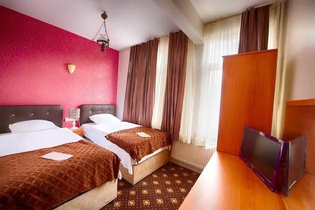 Economy Twin Room, City View
