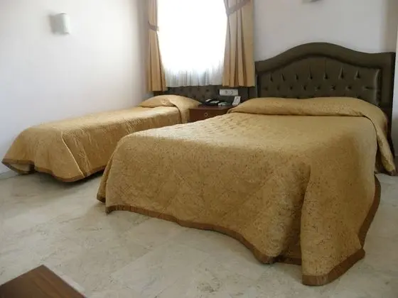 Tek Büyük veya İki Ayrı Yataklı Oda