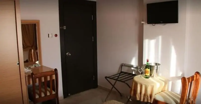 Tek Büyük Yataklı Oda