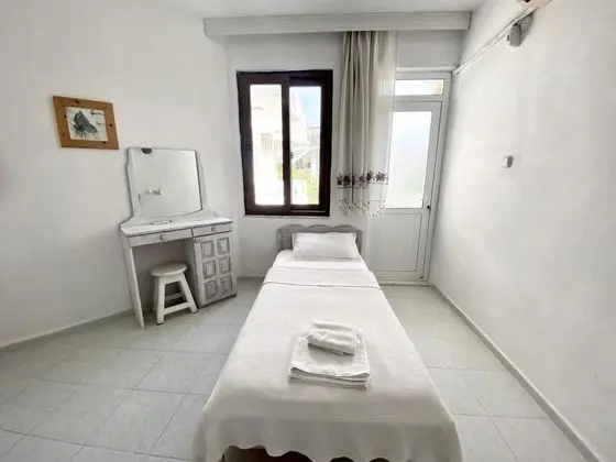 Standart Üç Kişilik Oda, Bahçe Manzaralı, Balkonlu