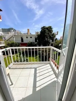 Standart Üç Kişilik Oda, Bahçe Manzaralı, Balkonlu