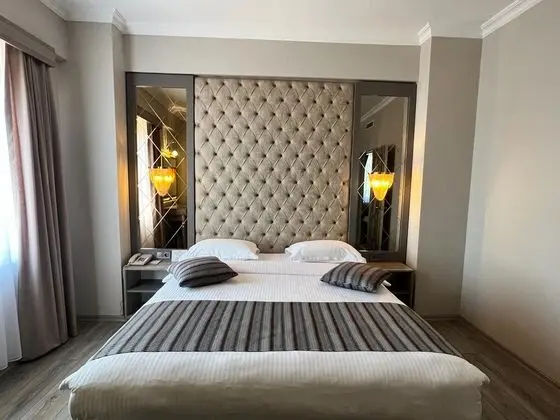 Executive Suite,Şehir veya Dağ Manzaralı,Yemek Masası