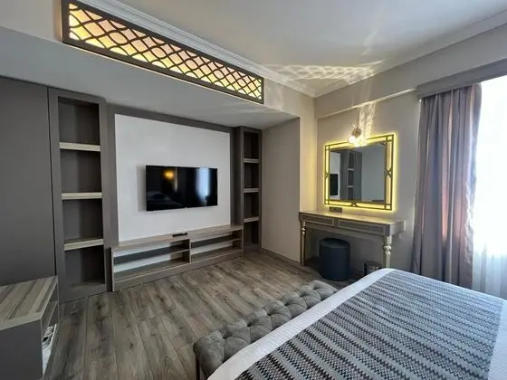 Executive Suite,Şehir veya Dağ Manzaralı,Yemek Masası