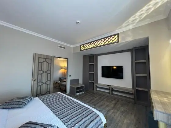 Executive Suite,Şehir veya Dağ Manzaralı,Yemek Masası