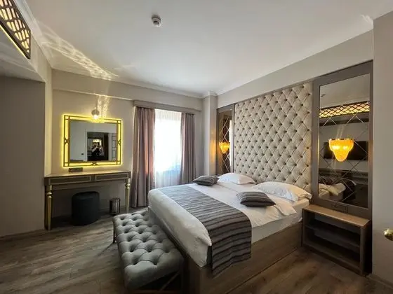 Executive Suite,Şehir veya Dağ Manzaralı,Yemek Masası