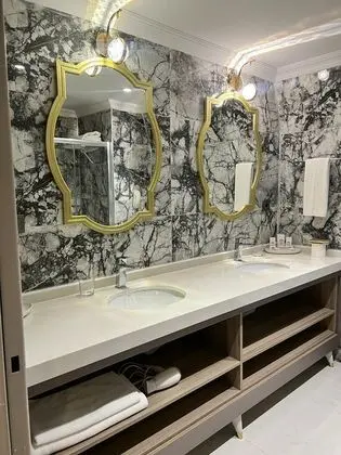 Executive Suite,Şehir veya Dağ Manzaralı,Yemek Masası