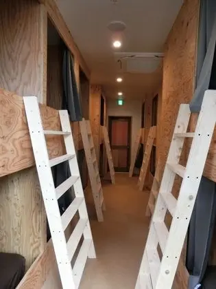 Ortak Ranzalı Oda, Sadece kadınlar için