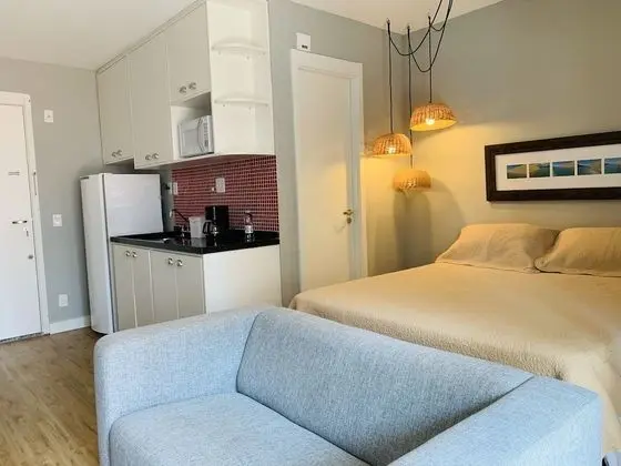 City Tek Büyük Yataklı Oda