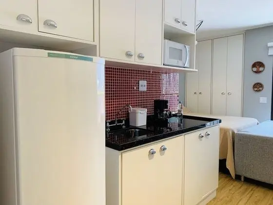 City Tek Büyük Yataklı Oda