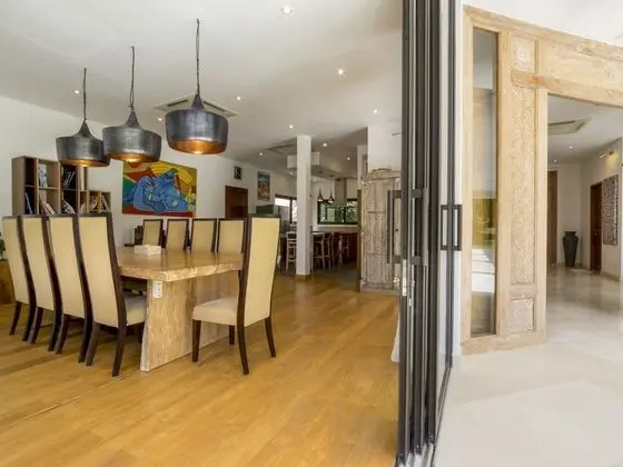 Deluxe Villa, 4 Yatak Odası, Havuz Manzaralı, Bahçeli