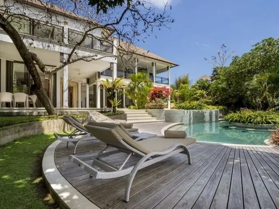 Deluxe Villa, 4 Yatak Odası, Havuz Manzaralı, Bahçeli