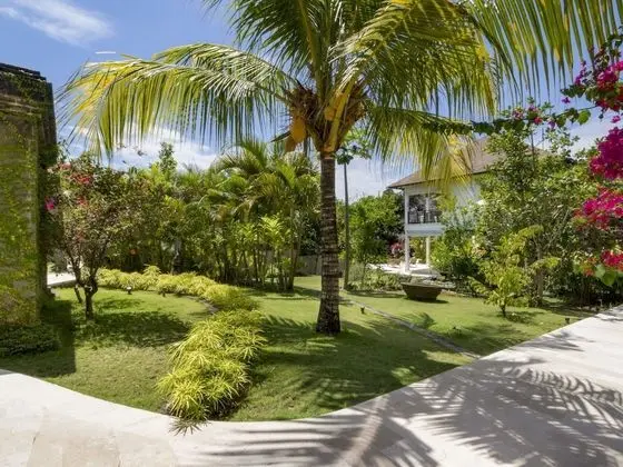 Deluxe Villa, 4 Yatak Odası, Havuz Manzaralı, Bahçeli