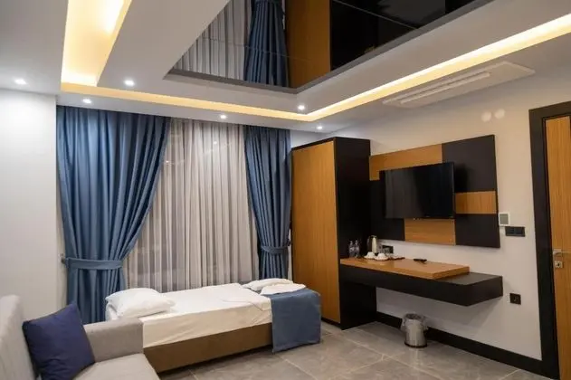 Suite Oda Balkonlu, Deniz ve Doğa Manzaralı, Balkonlu