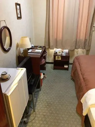 Tek Kişilik Oda, Sigara İçilebilir