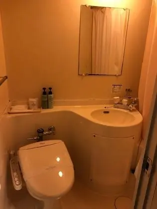 Tek Kişilik Oda, Sigara İçilebilir