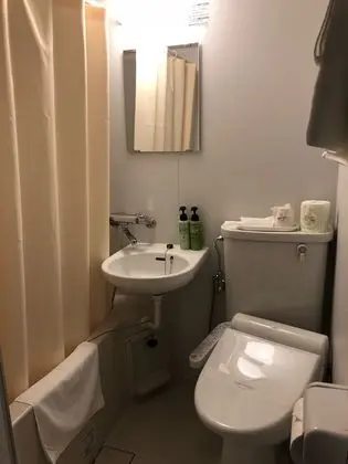 Tek Kişilik Oda, Sigara İçilmez