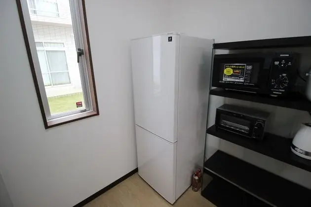 Ev (AO-1)