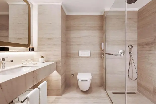 https://images.etstur.com/imgproxy/resize/2560x1440/files/images/hotelImages/etsrooms/44/AKKA_Hotels_Antedon_20250728101103_8.jpg
