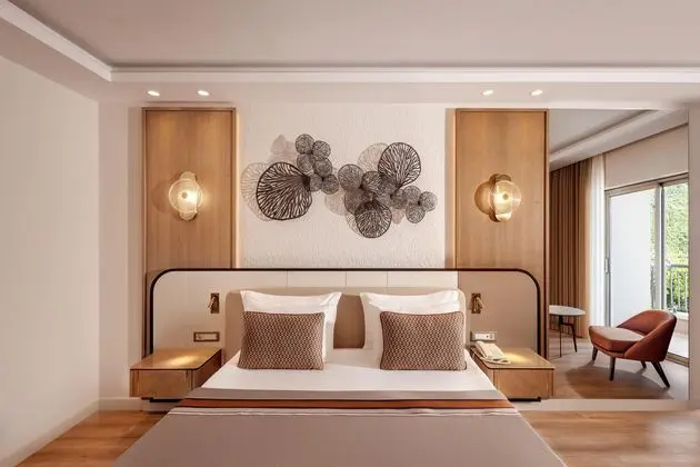 https://images.etstur.com/imgproxy/resize/2560x1440/files/images/hotelImages/etsrooms/44/AKKA_Hotels_Antedon_20250728101105_11.jpg