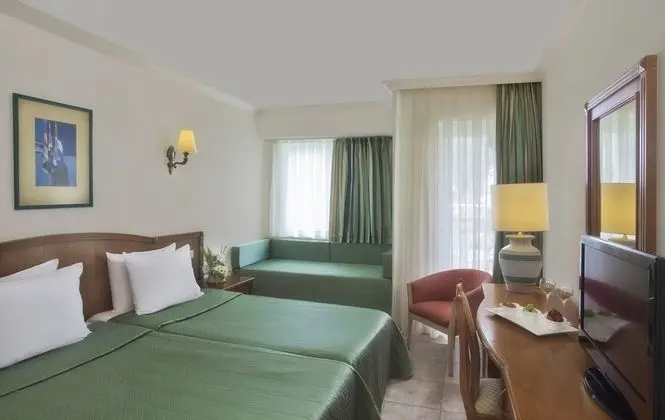 https://imagessl.etstur.com/files/images/hotelImages/TR/50678/l/Akka-Claros-Hotel-Oda-21103.jpg