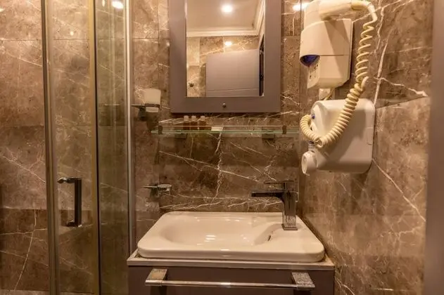 Economic Custom Room