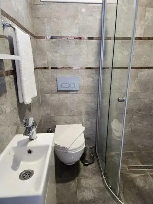 Ekonomik Oda, Havuz Manzaralı