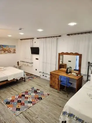 Suite, Havuz Manzaralı, Balkonsuz