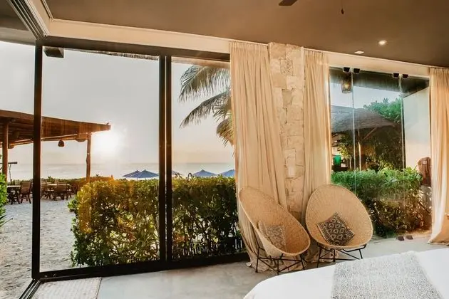 Ocean Front Suite