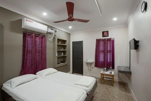 Deluxe Tek Büyük Yataklı Oda, 1 Yatak Odası, Sigara İçilebilir, Şehir Manzaralı