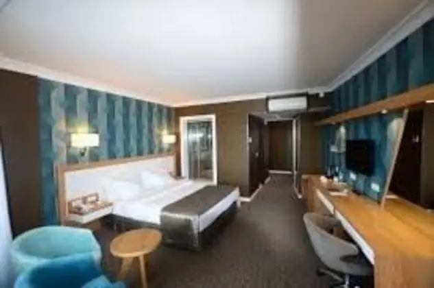 Çift Kişilik, Şehir Manzaralı
