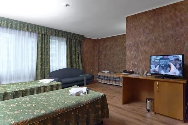 Üç Kişilik Oda