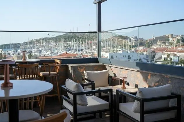Standart Oda, Deniz ve Bahçe Manzaralı, Balkonlu