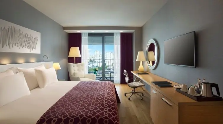 Deluxe Şehir Manzaralı – Tek Kişilik