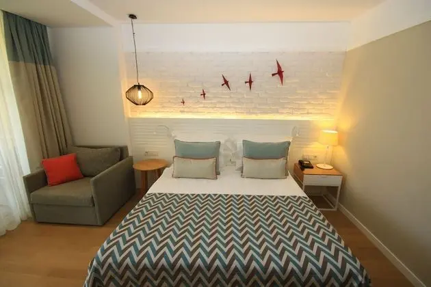 Honeymoon Room